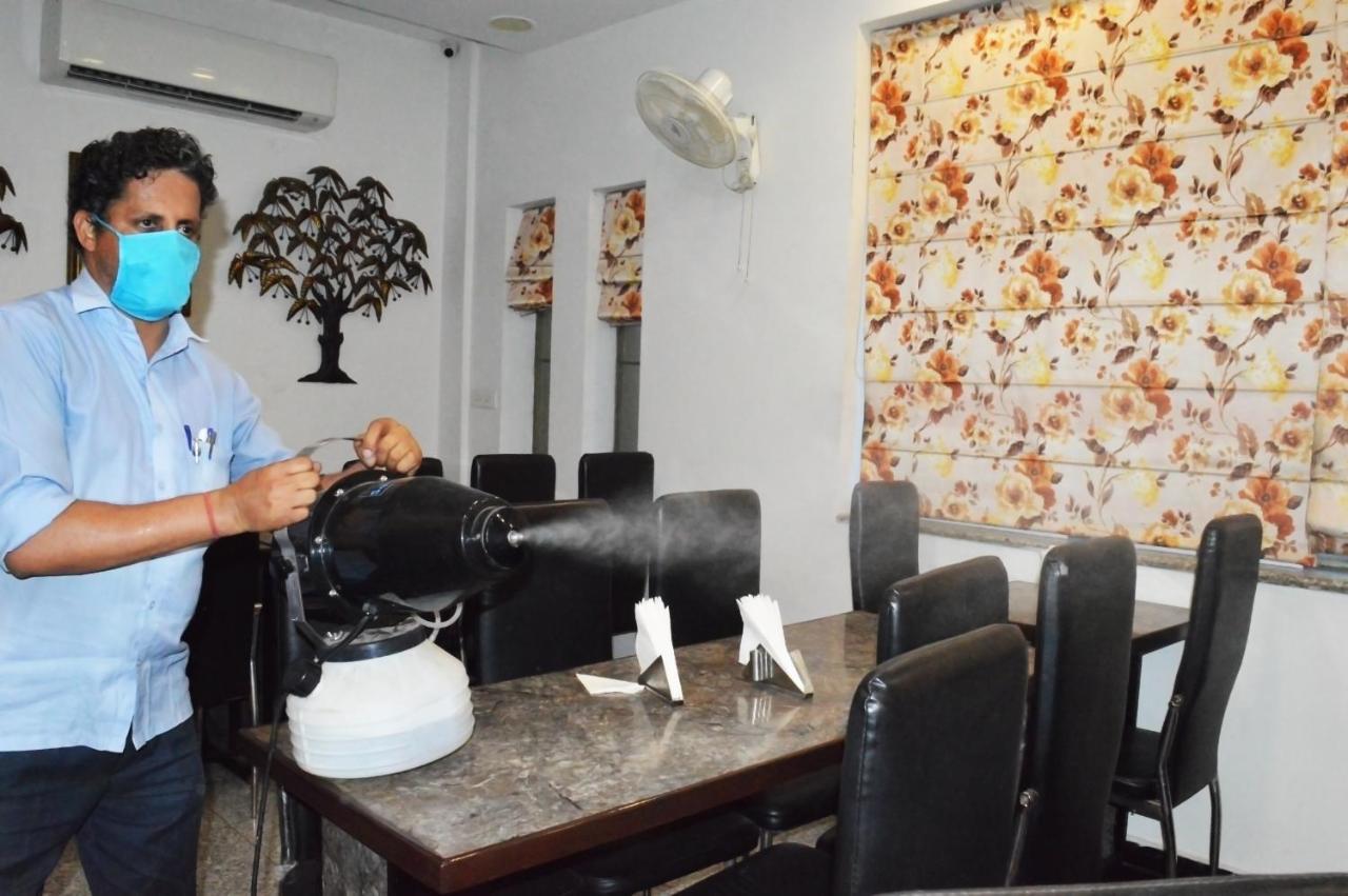 Madhav Muskan Residency Mathura Eksteriør billede